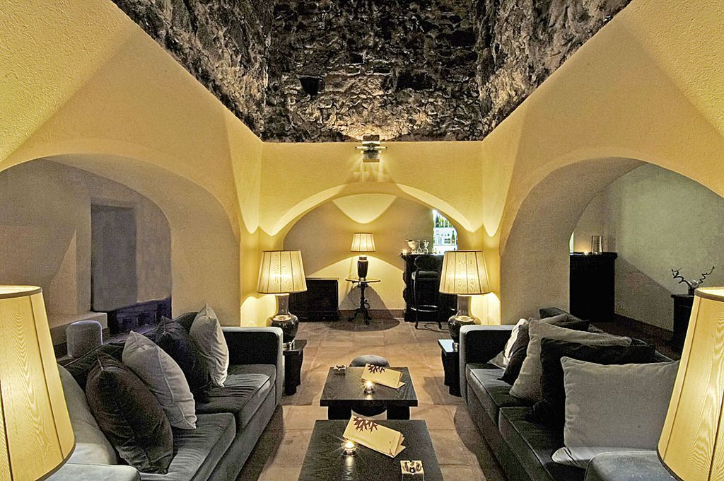 Convento Do Espinheiro, Historic Hotel & Spa ايفورا المظهر الداخلي الصورة The lounge at the airport
